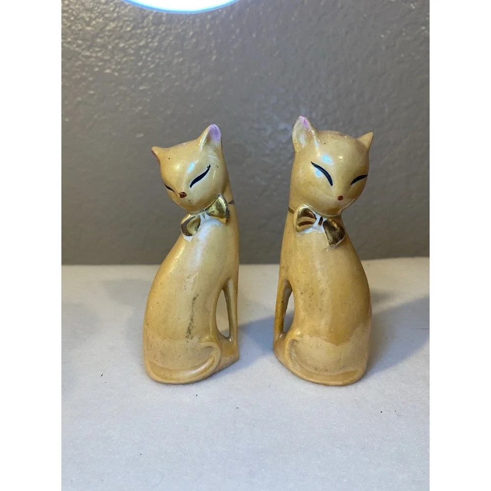 Retro MCM Style Peach Lustre Siamese Cat Salt & Pepper Shakers